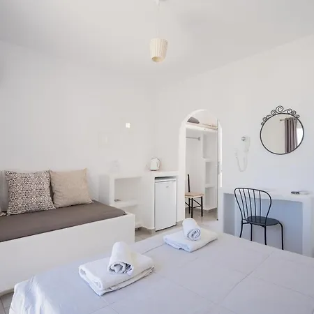 Zisis Agios Stefanos (Mykonos)