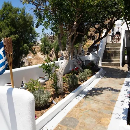 Guest house Zisis 4*